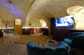 Secret Jacuzzi Mons - Parking privé gratuit
